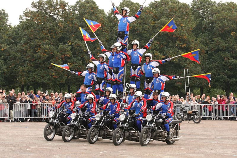 Equipe d’acrobatie de la Garde Républicaine