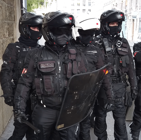 Policiers de la BRAV-M